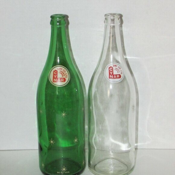 2 CYNAR Vintage Glass Soda Pop Bottles Toronto Canada Large 30 oz Green Clear - Picture 8 of 10